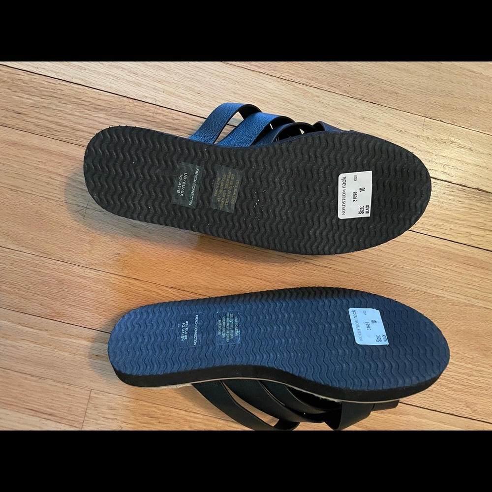 Sandals - Picture 4 of 5